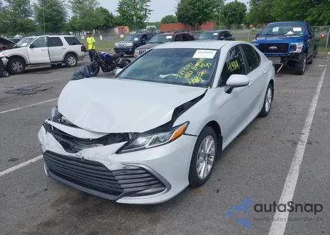 2022 Toyota Camry Le из США, поврежденный, VIN 4T1C11AKXNU018811